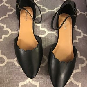Black ballet flats, like new